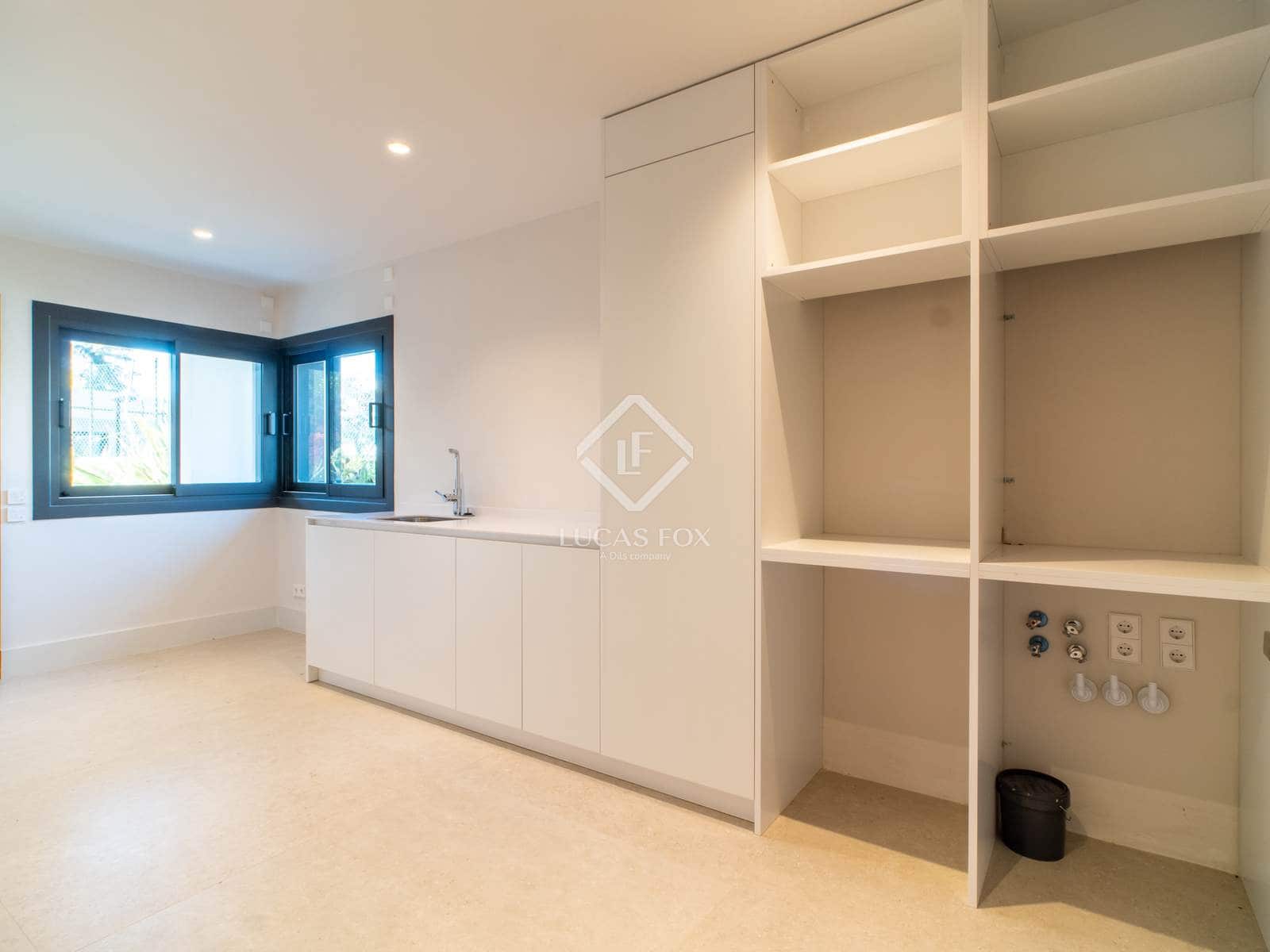 8 slaapkamer Villa te koop in Madrid stad met zwembad - € 7.900.000 (Ref: 9352103)