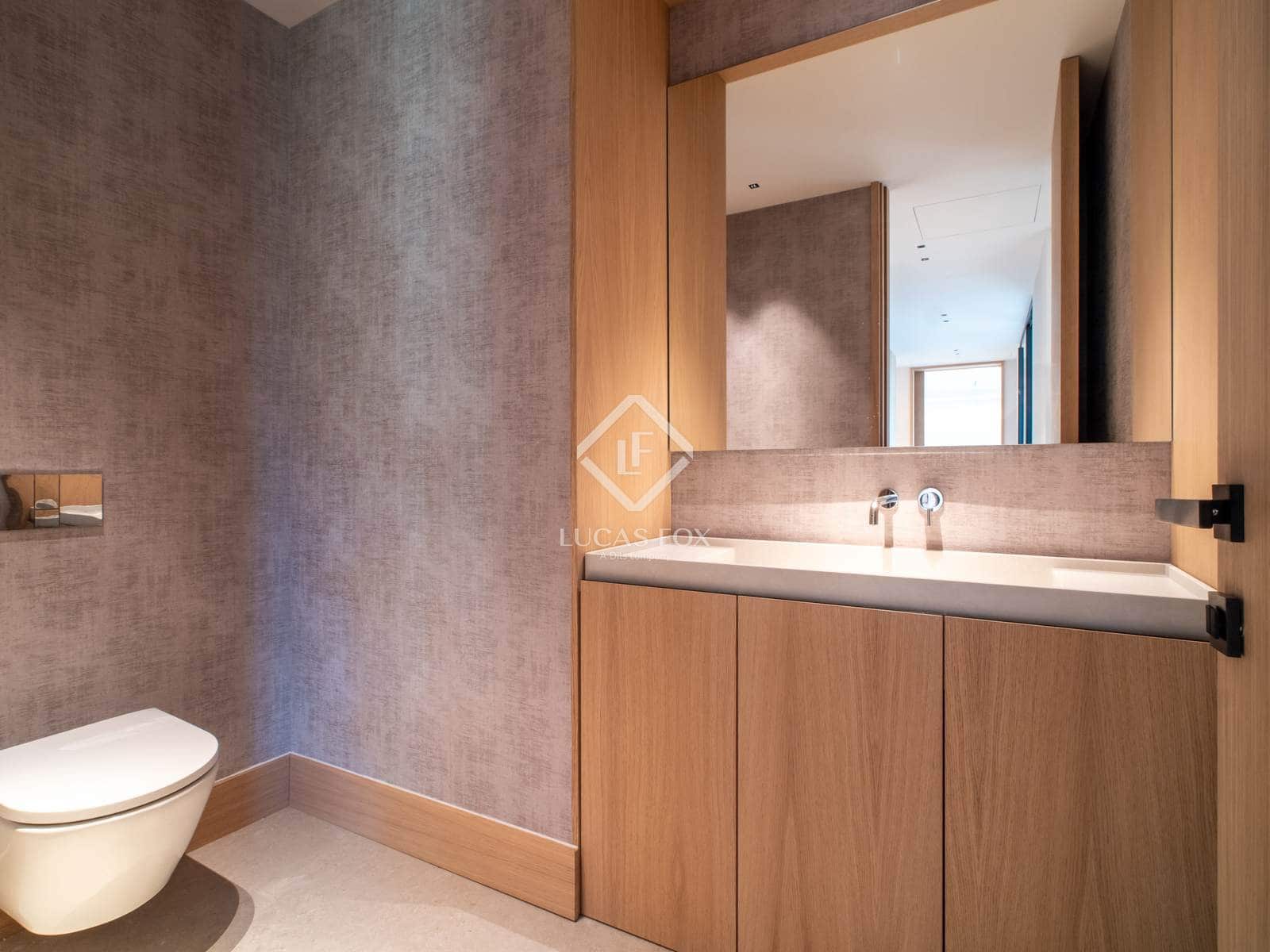 8 slaapkamer Villa te koop in Madrid stad met zwembad - € 7.900.000 (Ref: 9352103)