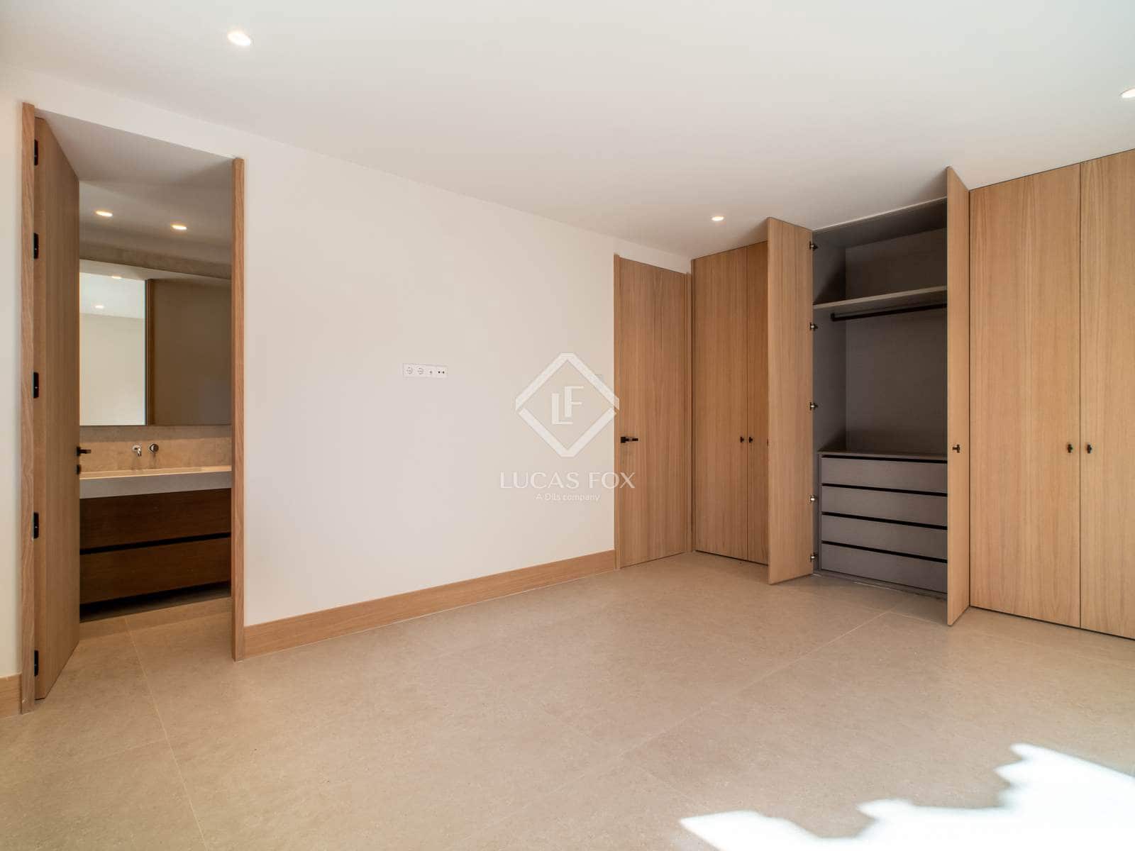 8 slaapkamer Villa te koop in Madrid stad met zwembad - € 7.900.000 (Ref: 9352103)