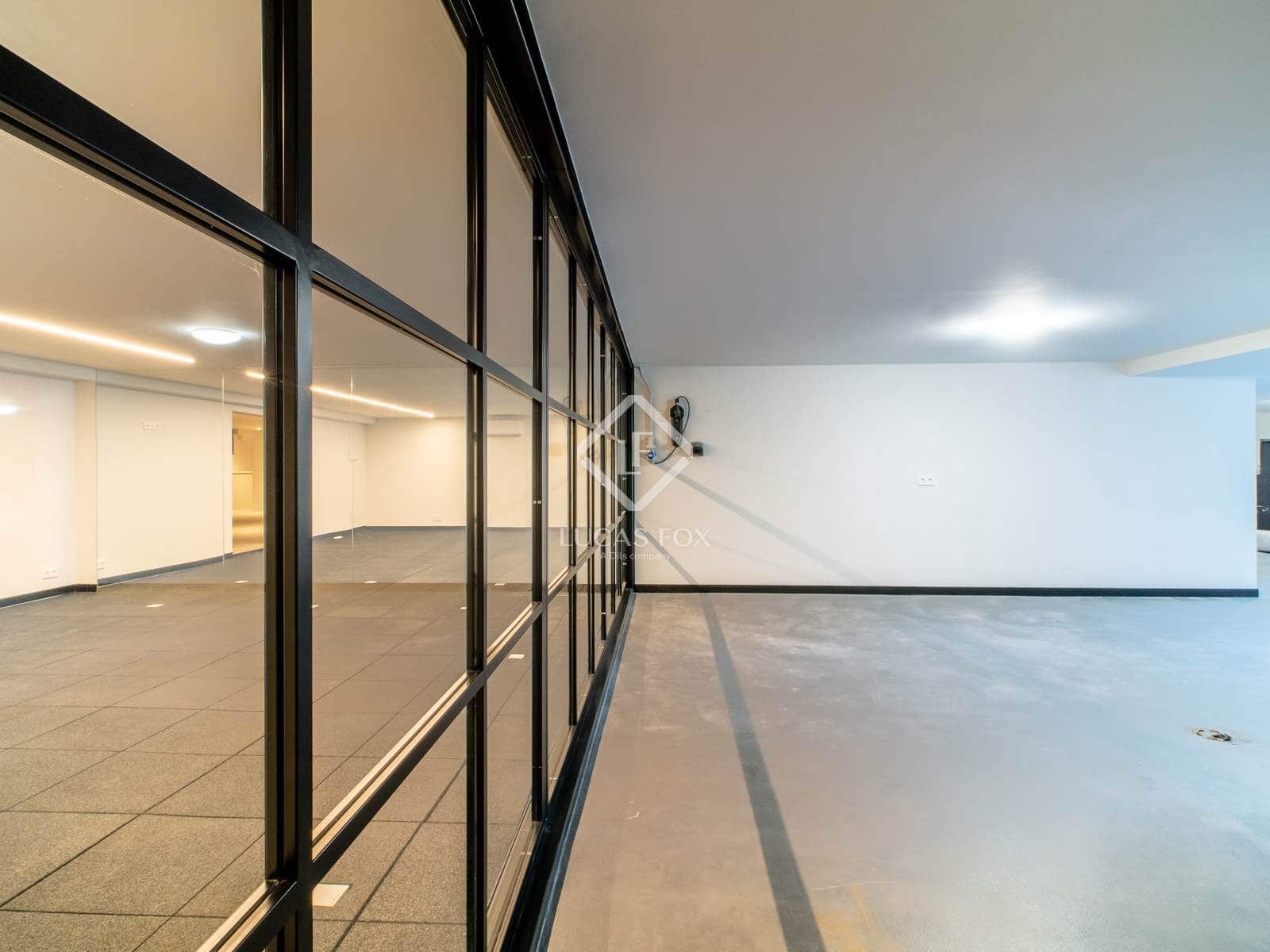 8 slaapkamer Villa te koop in Madrid stad met zwembad - € 7.900.000 (Ref: 9352103)