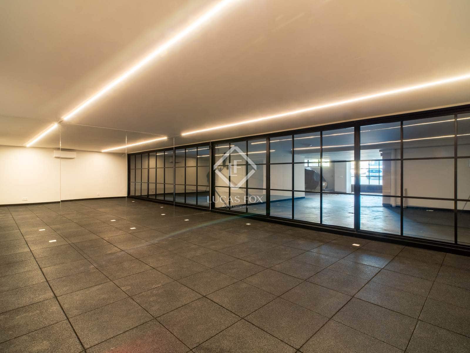 8 slaapkamer Villa te koop in Madrid stad met zwembad - € 7.900.000 (Ref: 9352103)