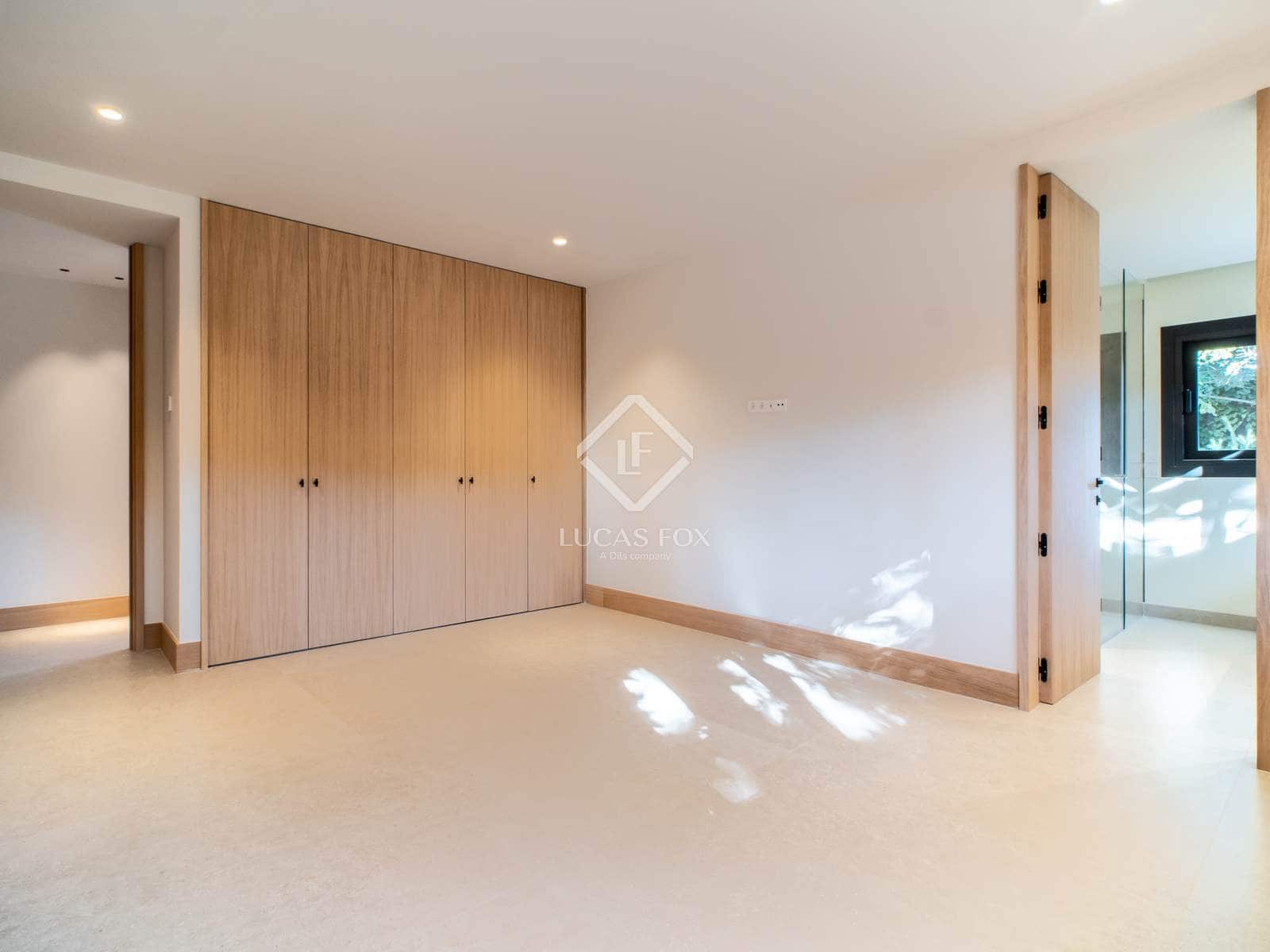 8 slaapkamer Villa te koop in Madrid stad met zwembad - € 7.900.000 (Ref: 9352103)