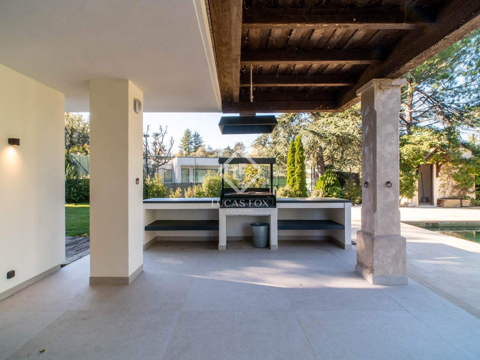 8 slaapkamer Villa te koop in Madrid stad met zwembad - € 7.900.000 (Ref: 9352103)