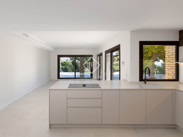 4 bedroom Villa for sale in Arenys de Mar with pool - € 1,150,000 (Ref: 9352104)