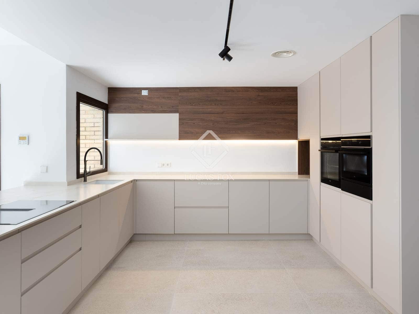 4 bedroom Villa for sale in Arenys de Mar with pool - € 1,150,000 (Ref: 9352104)