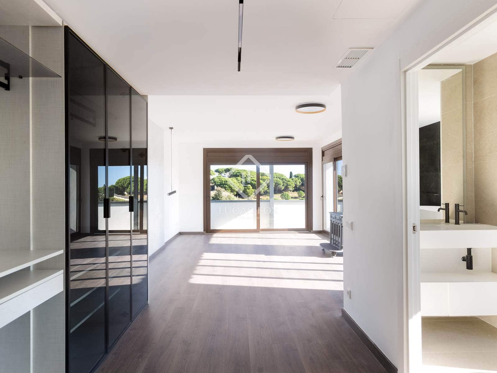 4 bedroom Villa for sale in Arenys de Mar with pool - € 1,150,000 (Ref: 9352104)