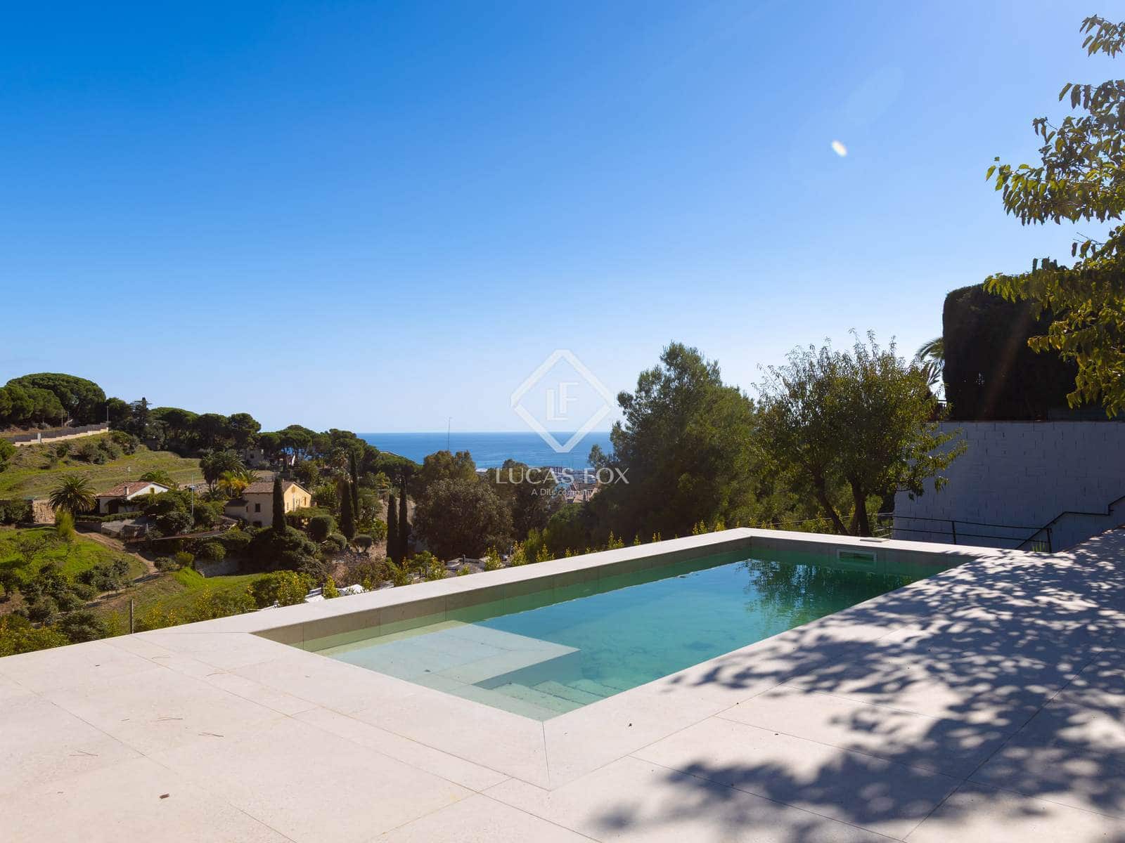 4 bedroom Villa for sale in Arenys de Mar with pool - € 1,150,000 (Ref: 9352104)