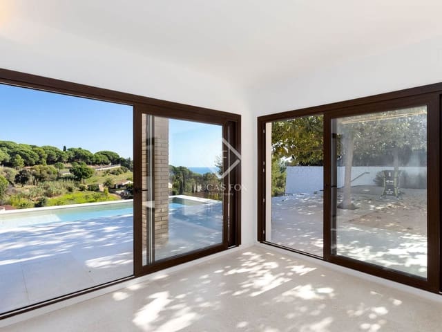 4 bedroom Villa for sale in Arenys de Mar with pool - € 1,150,000 (Ref: 9352104)