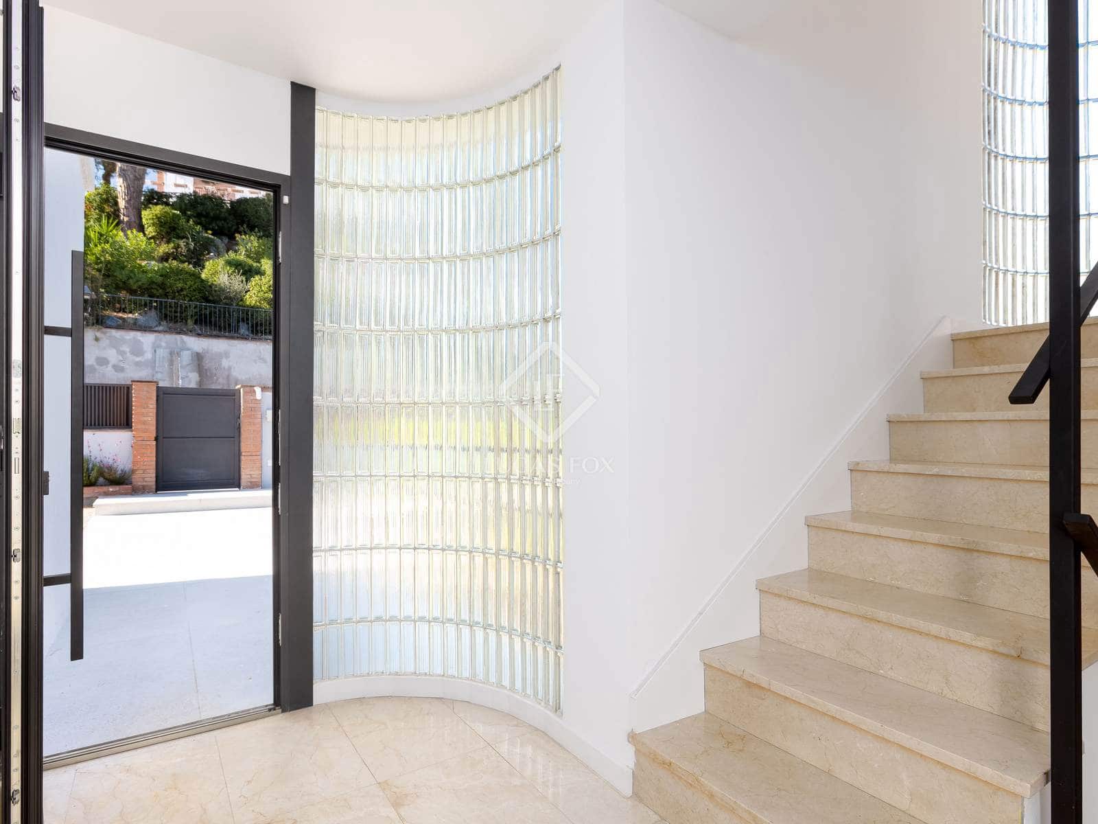 4 bedroom Villa for sale in Arenys de Mar with pool - € 1,150,000 (Ref: 9352104)