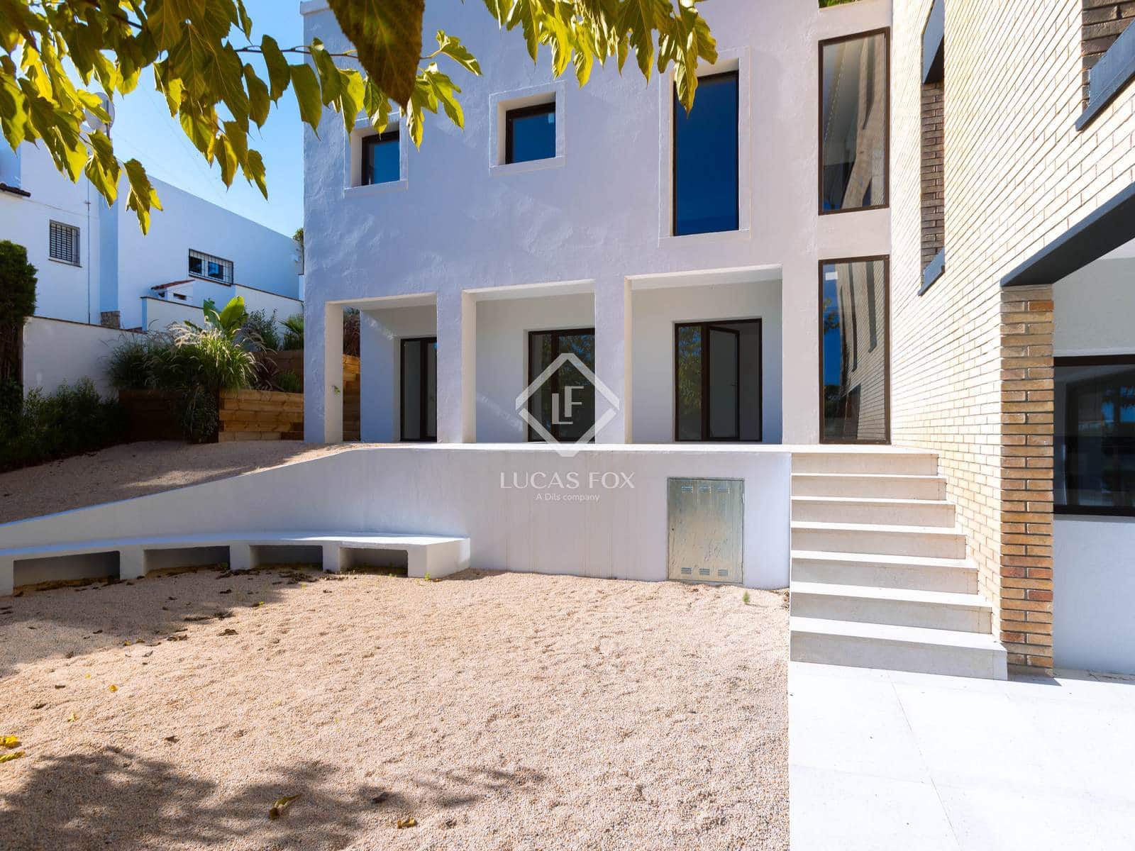 4 bedroom Villa for sale in Arenys de Mar with pool - € 1,150,000 (Ref: 9352104)