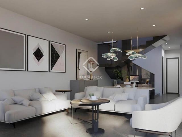 4 bedroom Villa for sale in Madrid city with pool garage - € 589,000 (Ref: 9352105)