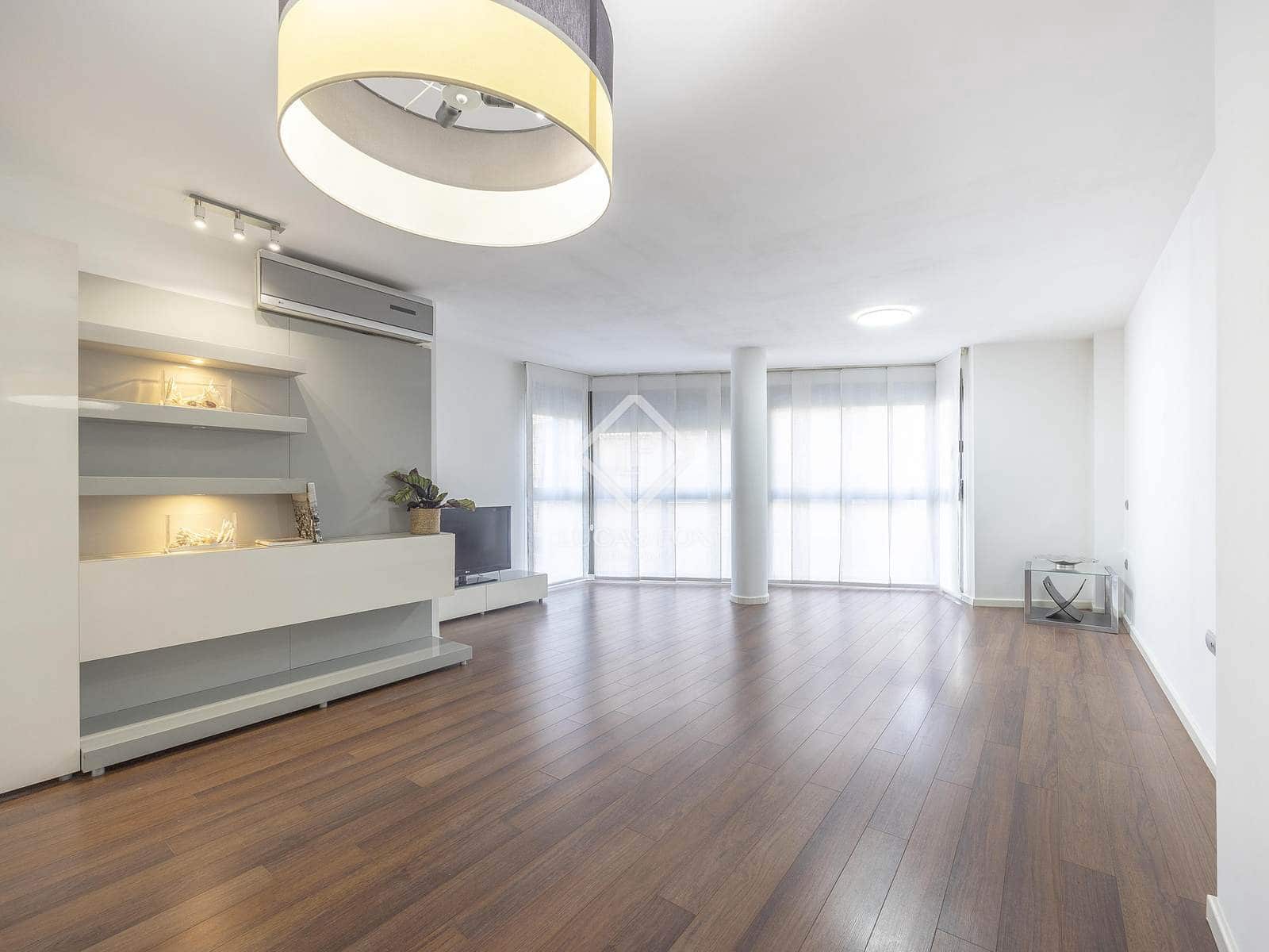 Appartement de 2 chambres à louer à Valence ville avec garage - 2 200 € (Ref: 9352106)