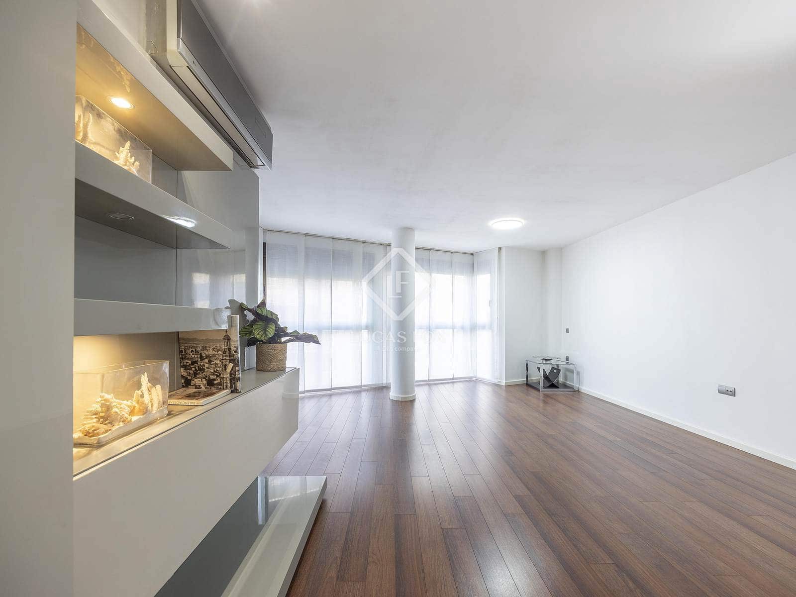 Appartement de 2 chambres à louer à Valence ville avec garage - 2 200 € (Ref: 9352106)