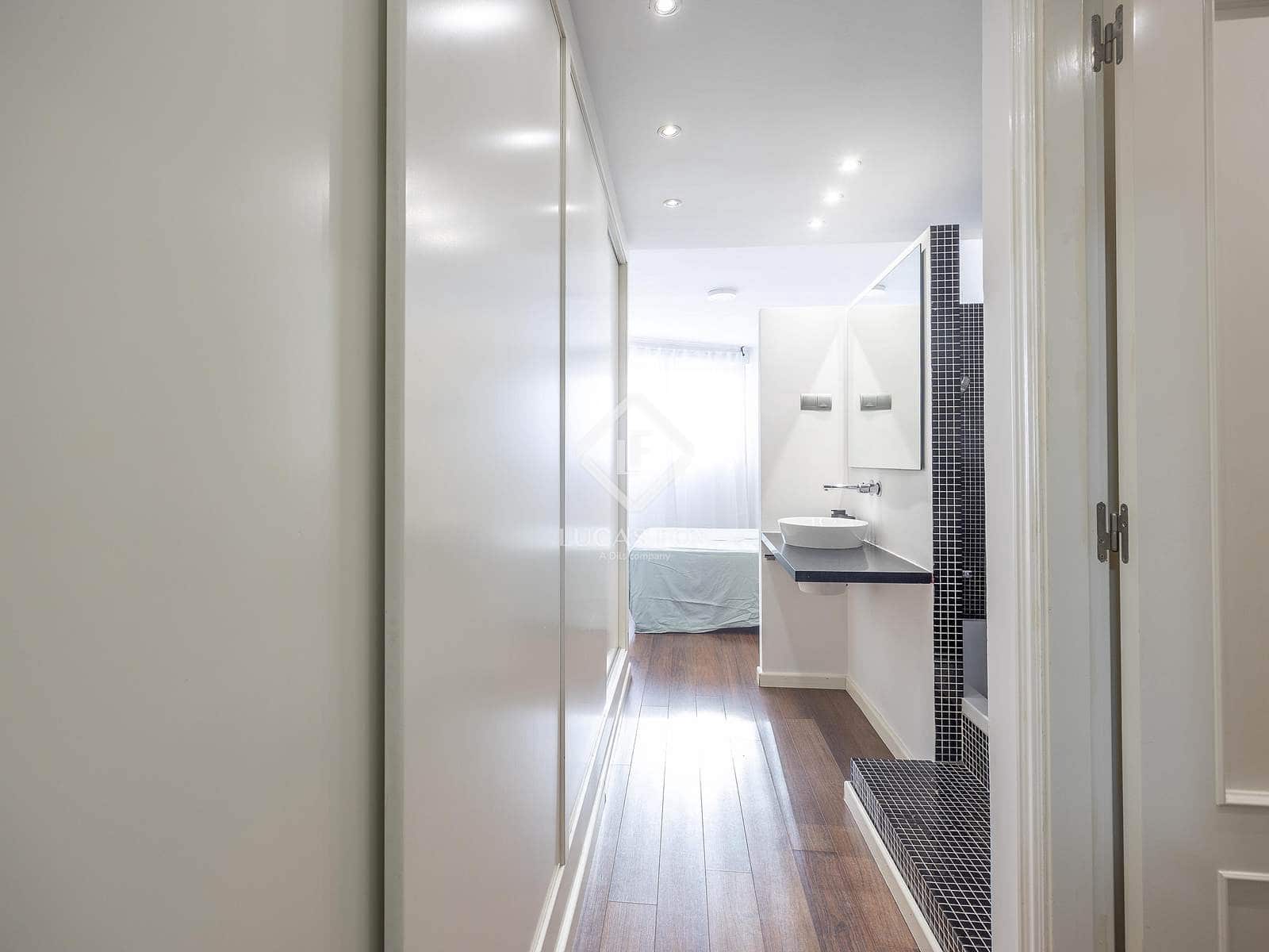 Appartement de 2 chambres à louer à Valence ville avec garage - 2 200 € (Ref: 9352106)