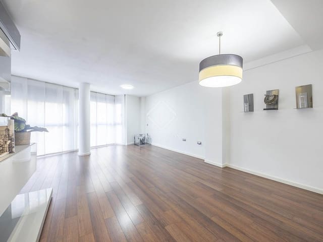 Appartement de 2 chambres à louer à Valence ville avec garage - 2 200 € (Ref: 9352106)