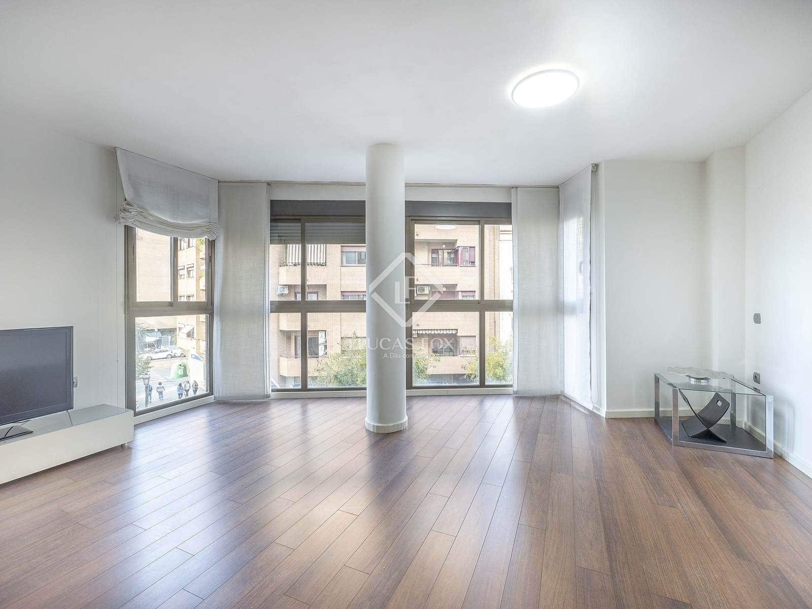 Appartement de 2 chambres à louer à Valence ville avec garage - 2 200 € (Ref: 9352106)