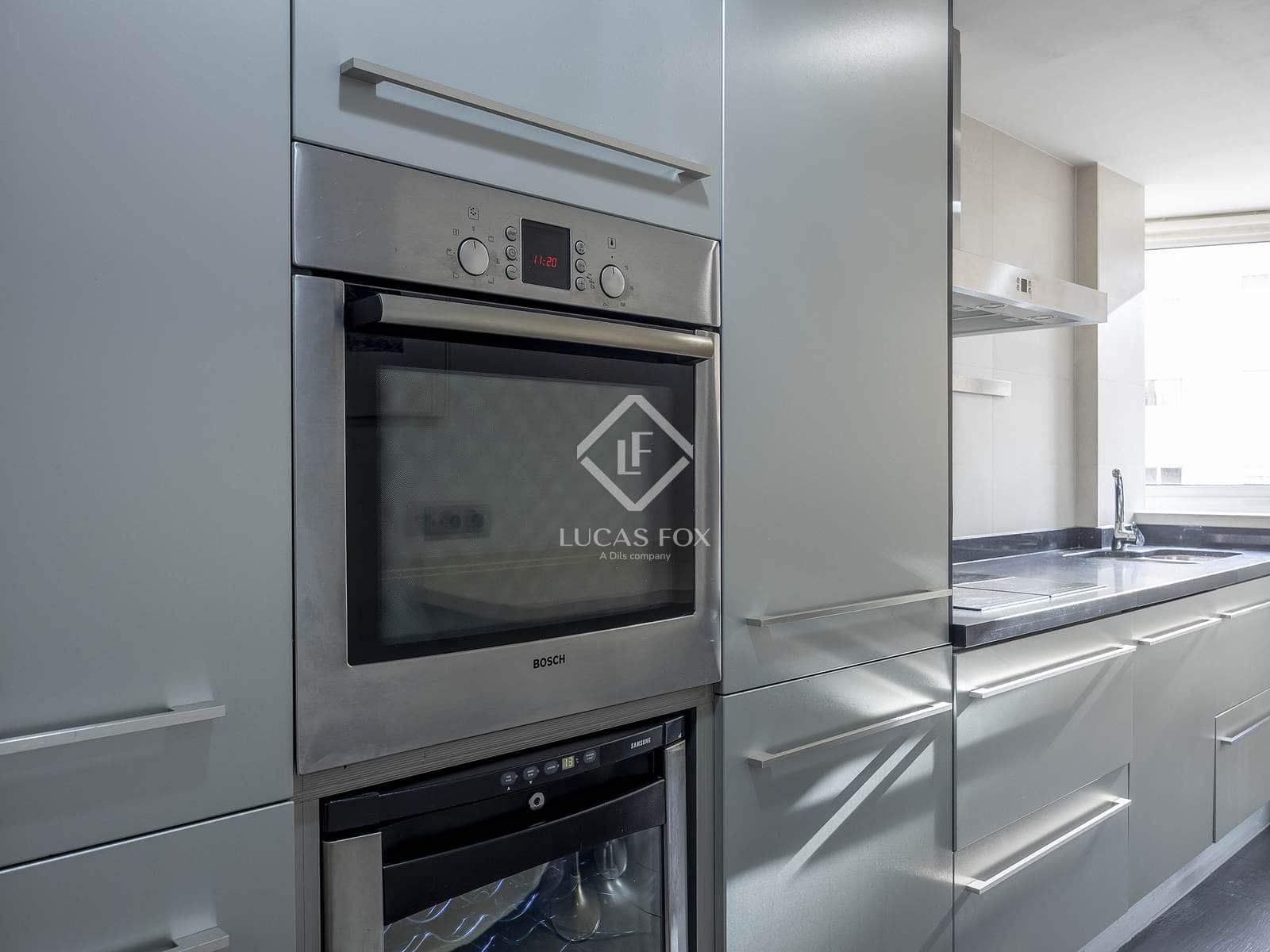 Appartement de 2 chambres à louer à Valence ville avec garage - 2 200 € (Ref: 9352106)