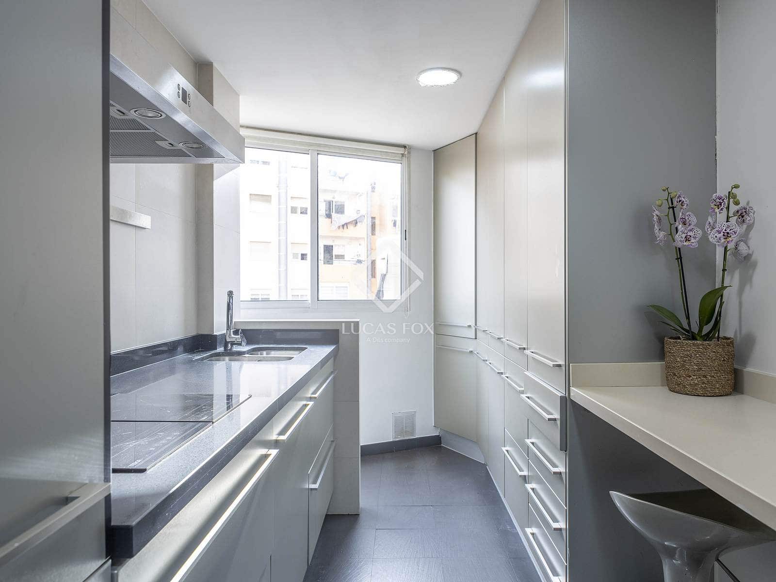 Appartement de 2 chambres à louer à Valence ville avec garage - 2 200 € (Ref: 9352106)