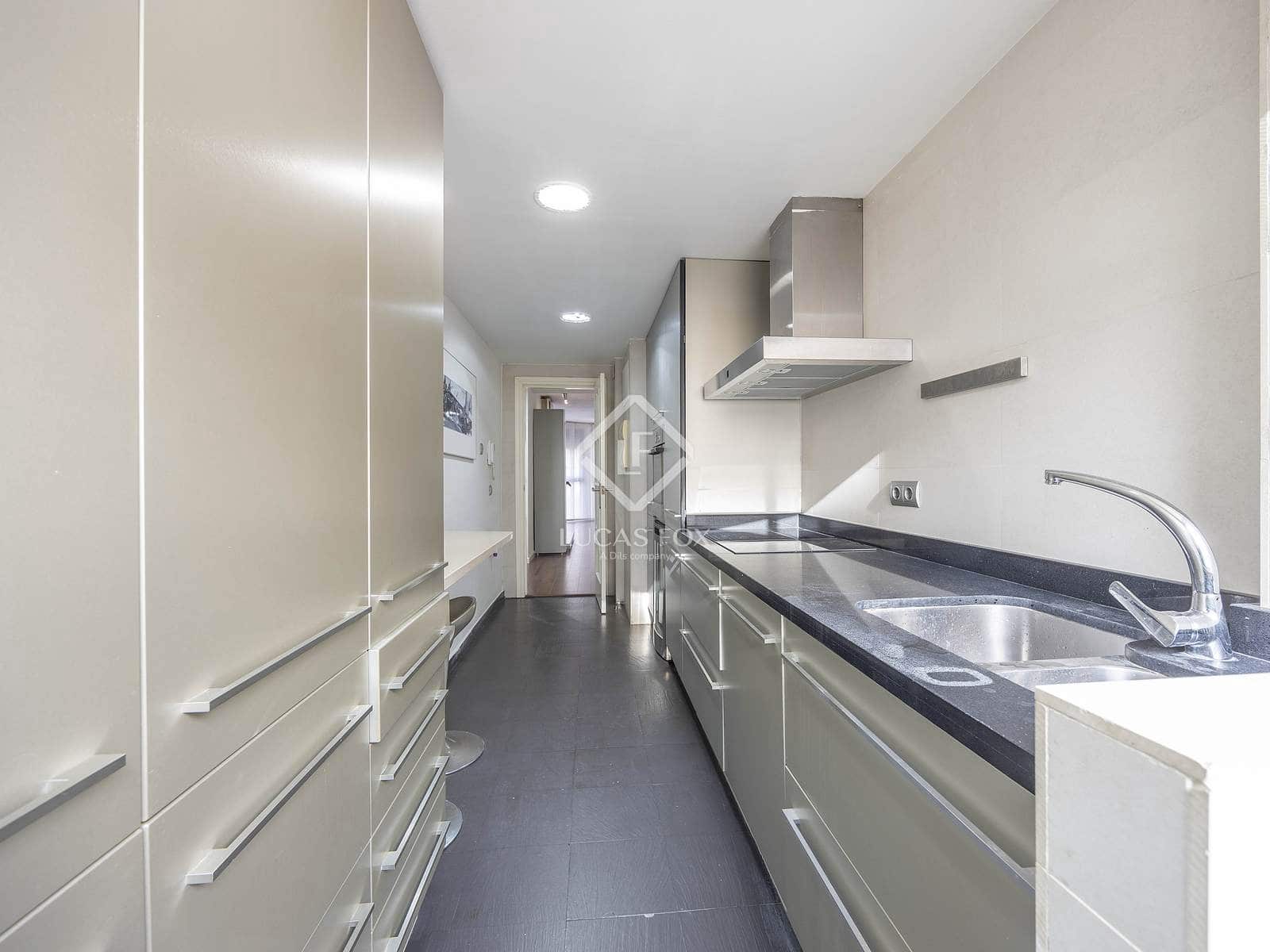 Appartement de 2 chambres à louer à Valence ville avec garage - 2 200 € (Ref: 9352106)