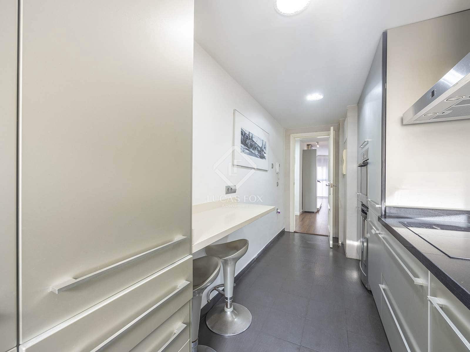 Appartement de 2 chambres à louer à Valence ville avec garage - 2 200 € (Ref: 9352106)