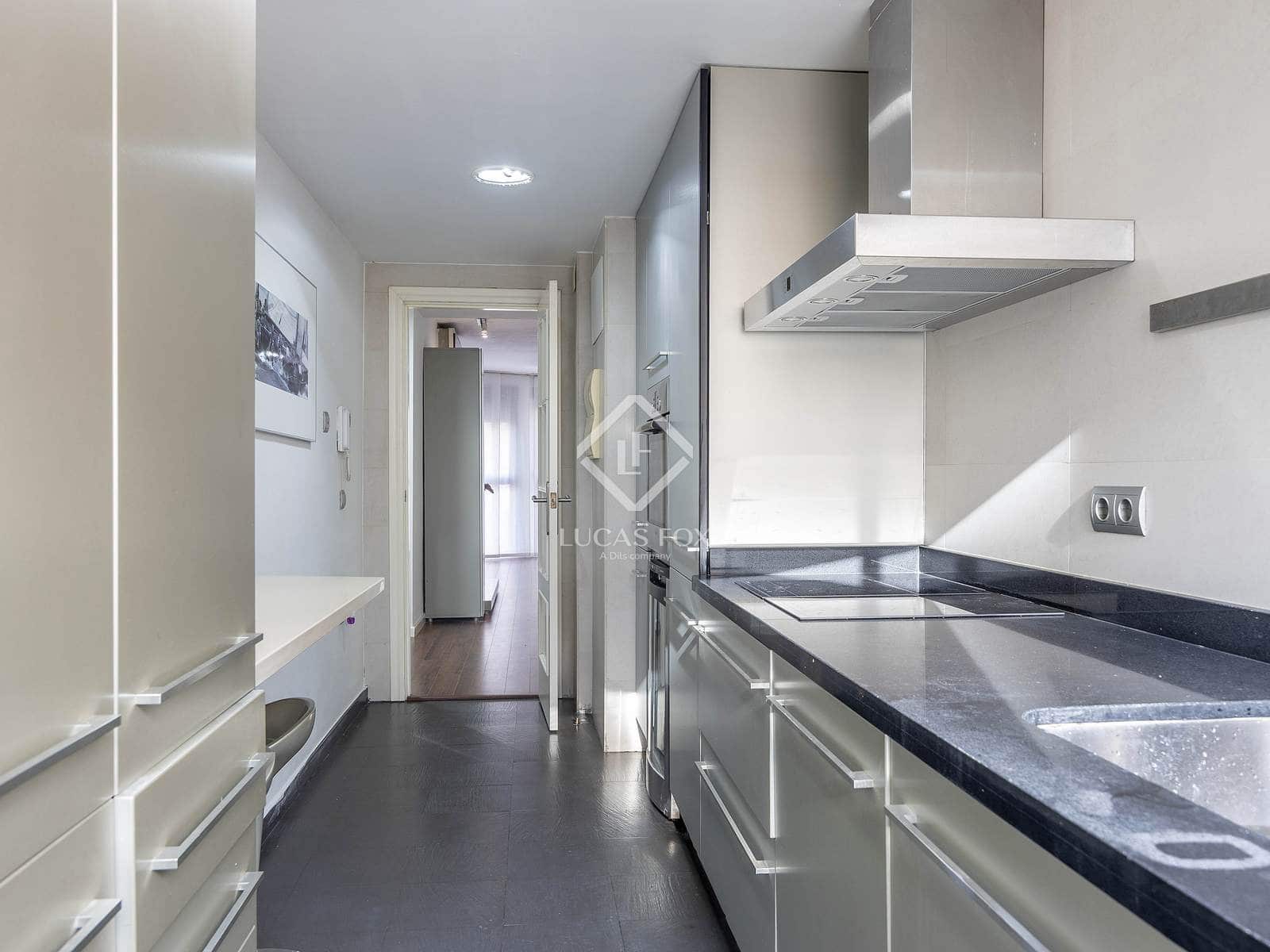 Appartement de 2 chambres à louer à Valence ville avec garage - 2 200 € (Ref: 9352106)