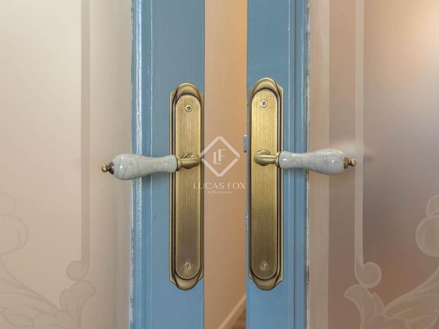 4 bedroom Apartment for sale in Barcelona city - € 995,000 (Ref: 9353820)