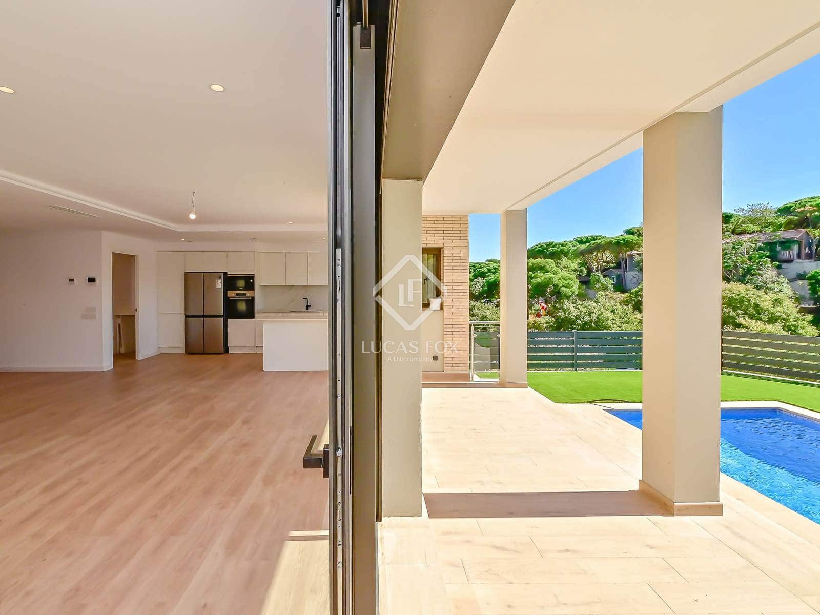 4 slaapkamer Villa te koop in Sant Feliu de Guixols met zwembad garage - € 1.600.000 (Ref: 9353821)