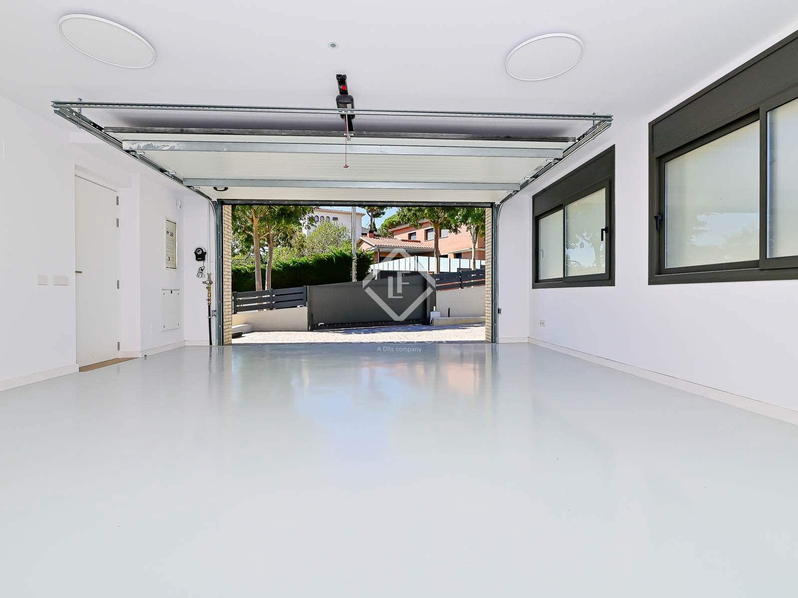 4 slaapkamer Villa te koop in Sant Feliu de Guixols met zwembad garage - € 1.600.000 (Ref: 9353821)