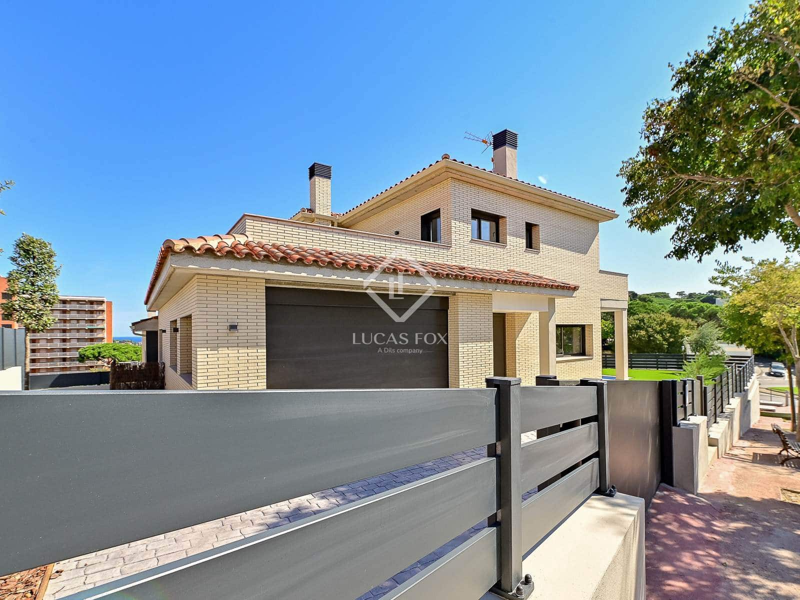 4 slaapkamer Villa te koop in Sant Feliu de Guixols met zwembad garage - € 1.600.000 (Ref: 9353821)