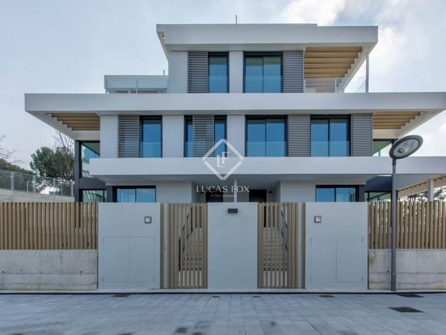 4 sovrum Villa att hyra i Valdemarín, Madrid stad med pool garage - 5 000 € (Ref: 9353926)