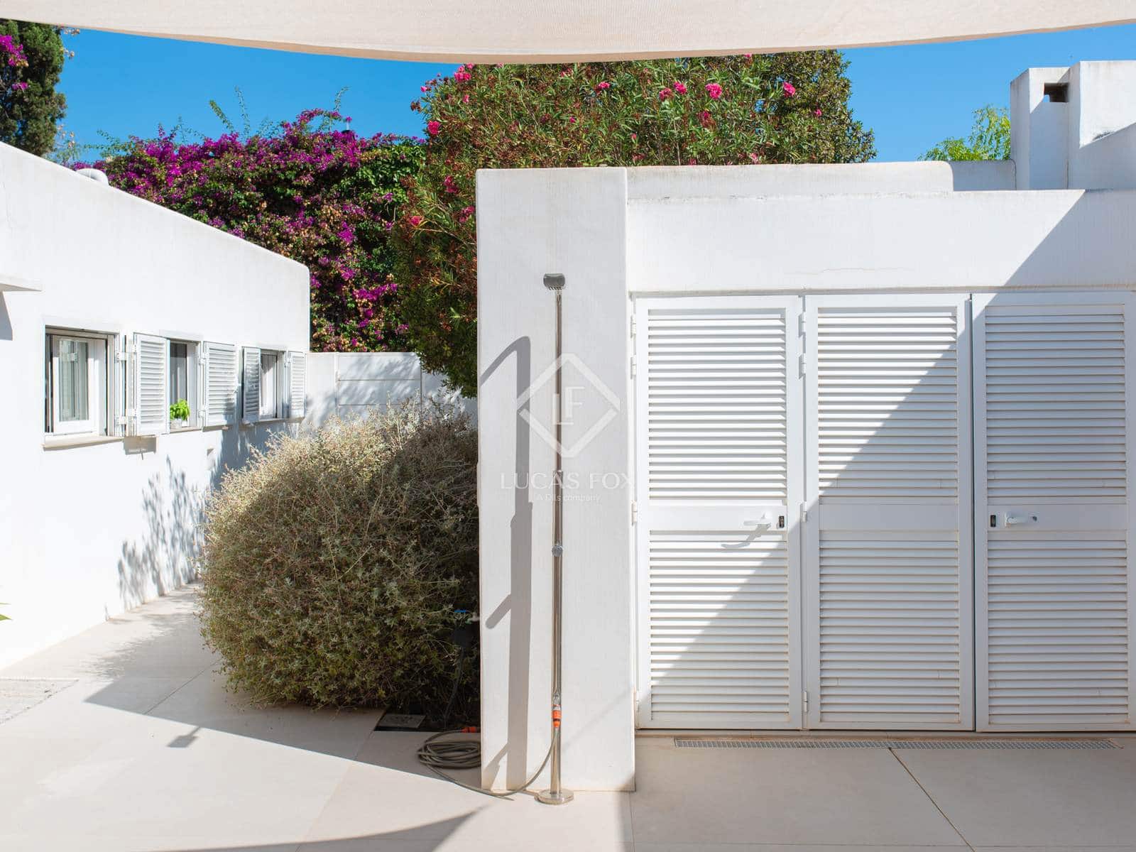 4 sovrum Villa till salu i Roca Llisa med pool garage - 1 890 000 € (Ref: 9354102)