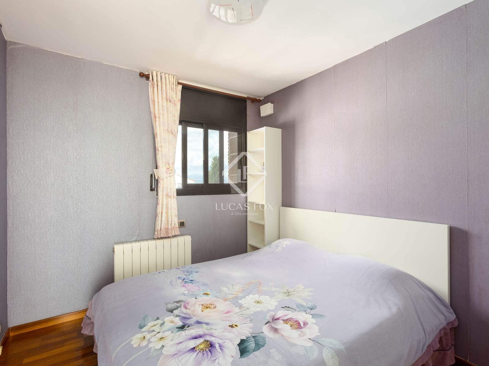 5 soveværelse Villa til salg i Vallromanes med swimmingpool garage - € 649.000 (Ref: 9354103)