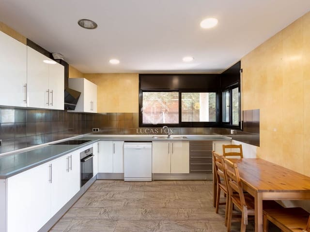 5 soveværelse Villa til salg i Vallromanes med swimmingpool garage - € 649.000 (Ref: 9354103)