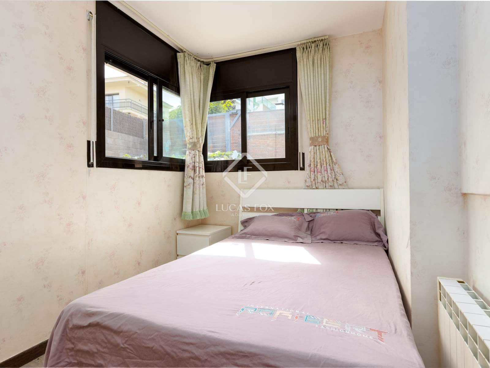 5 soveværelse Villa til salg i Vallromanes med swimmingpool garage - € 649.000 (Ref: 9354103)