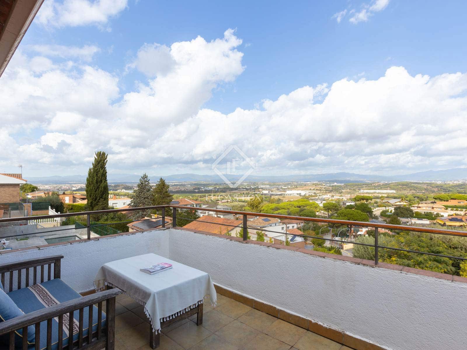 5 soveværelse Villa til salg i Vallromanes med swimmingpool garage - € 649.000 (Ref: 9354103)