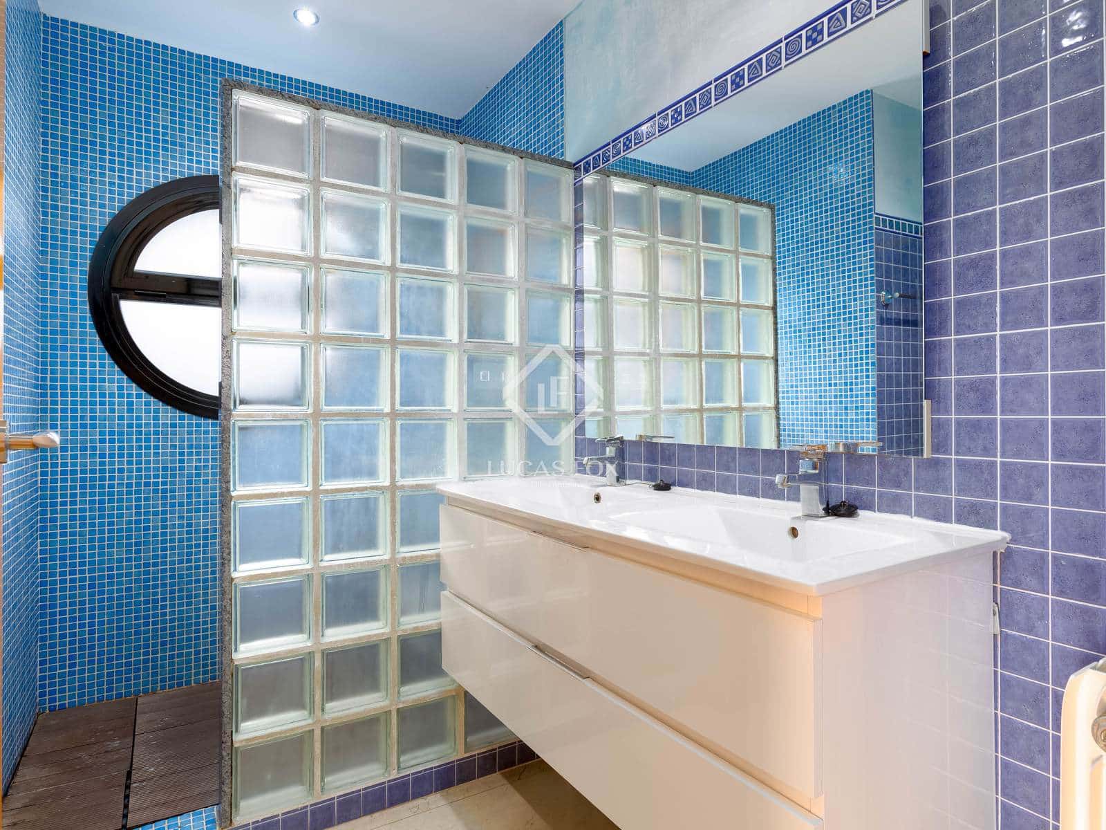 5 soveværelse Villa til salg i Vallromanes med swimmingpool garage - € 649.000 (Ref: 9354103)