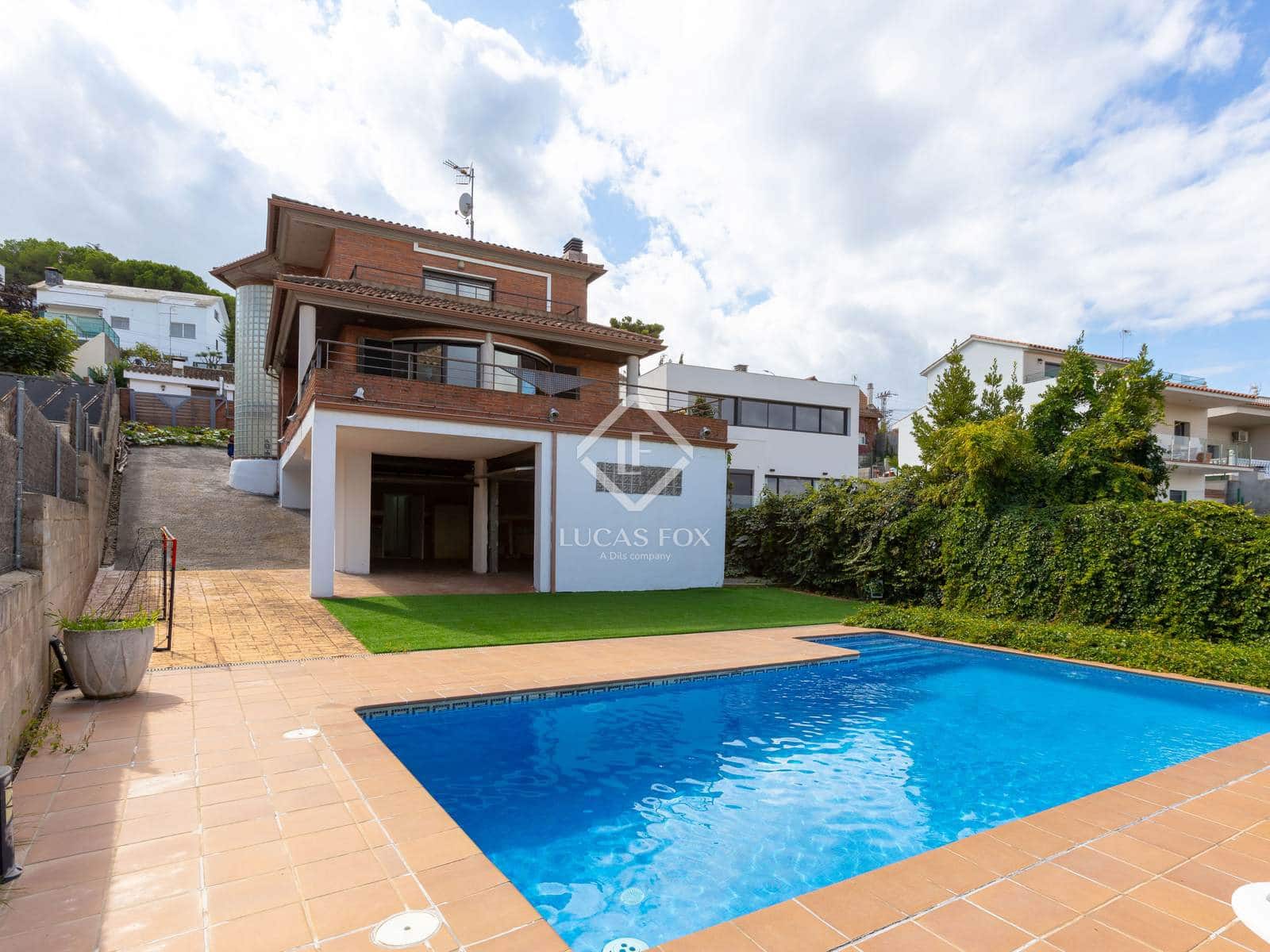 5 soveværelse Villa til salg i Vallromanes med swimmingpool garage - € 649.000 (Ref: 9354103)