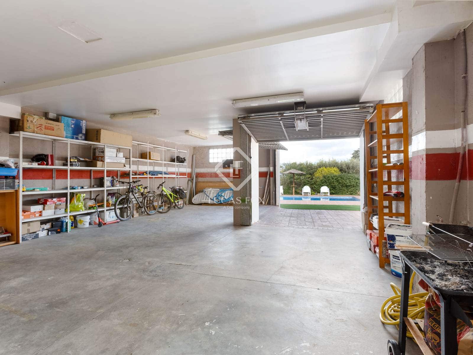 5 soveværelse Villa til salg i Vallromanes med swimmingpool garage - € 649.000 (Ref: 9354103)