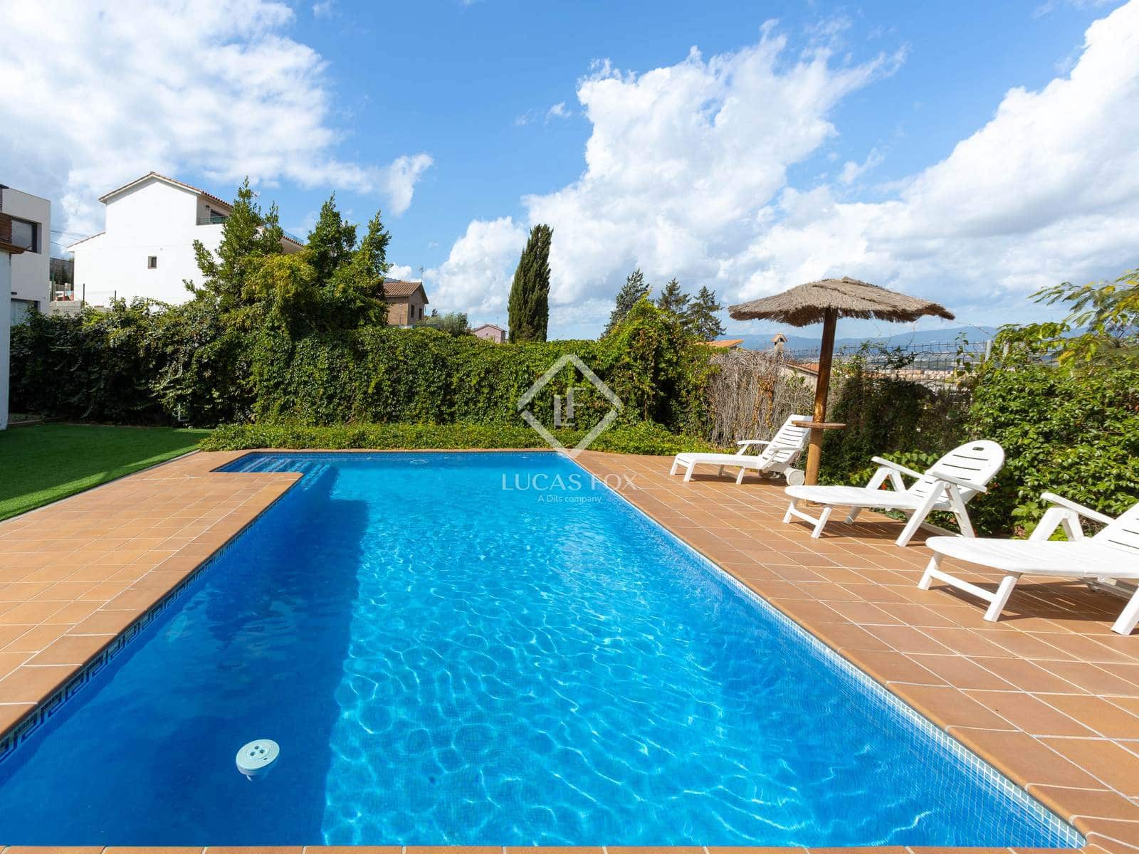 5 soveværelse Villa til salg i Vallromanes med swimmingpool garage - € 649.000 (Ref: 9354103)