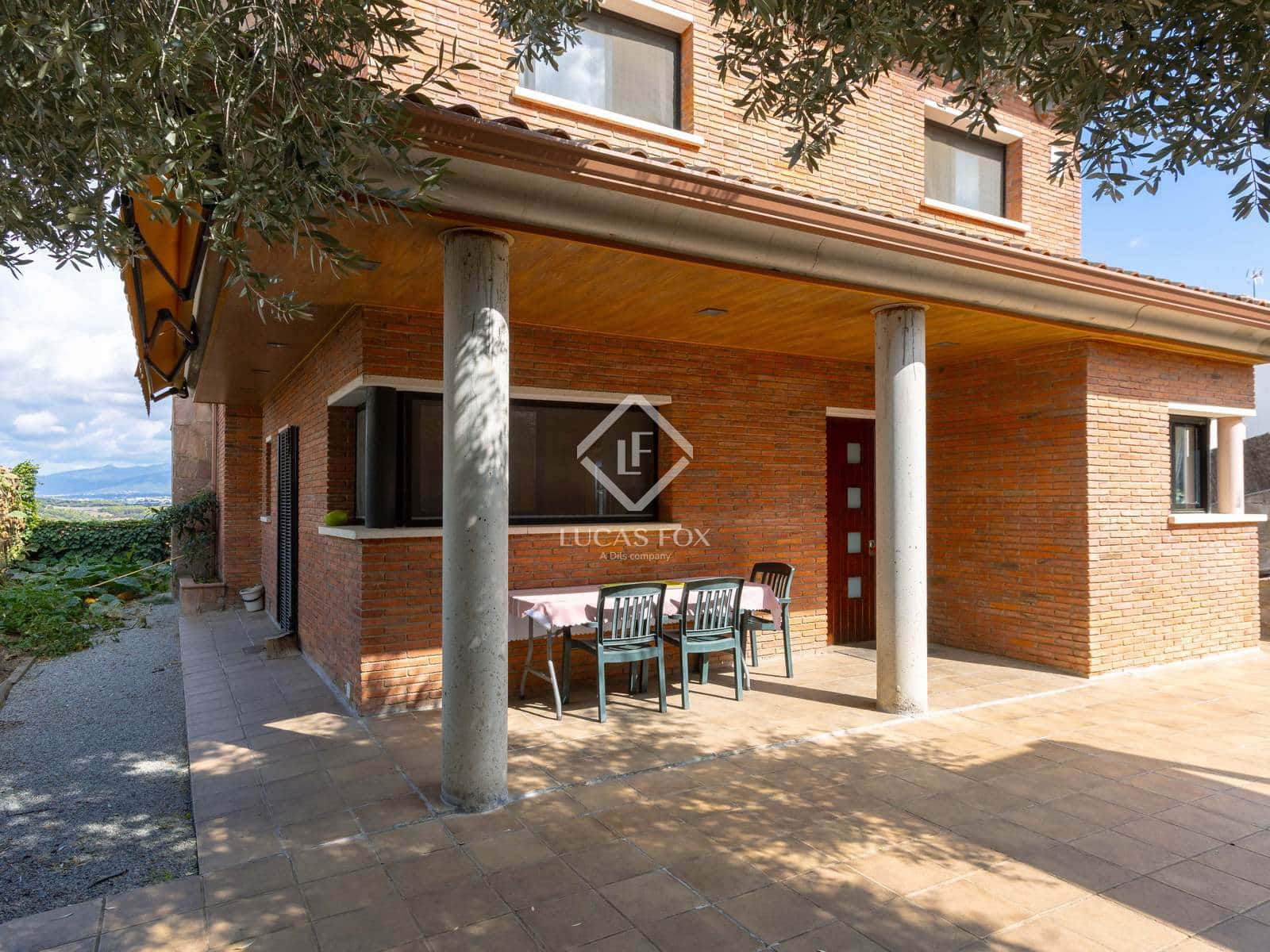 5 soveværelse Villa til salg i Vallromanes med swimmingpool garage - € 649.000 (Ref: 9354103)