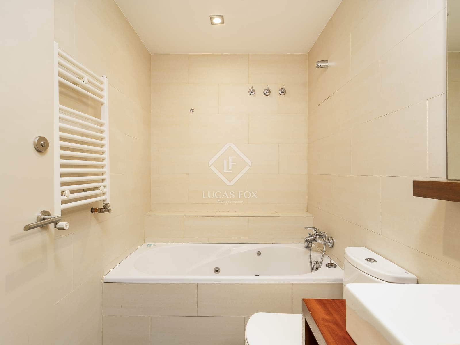 4 soveværelse Lejlighed til salg i Barcelona by med swimmingpool garage - € 2.000.000 (Ref: 9354209)