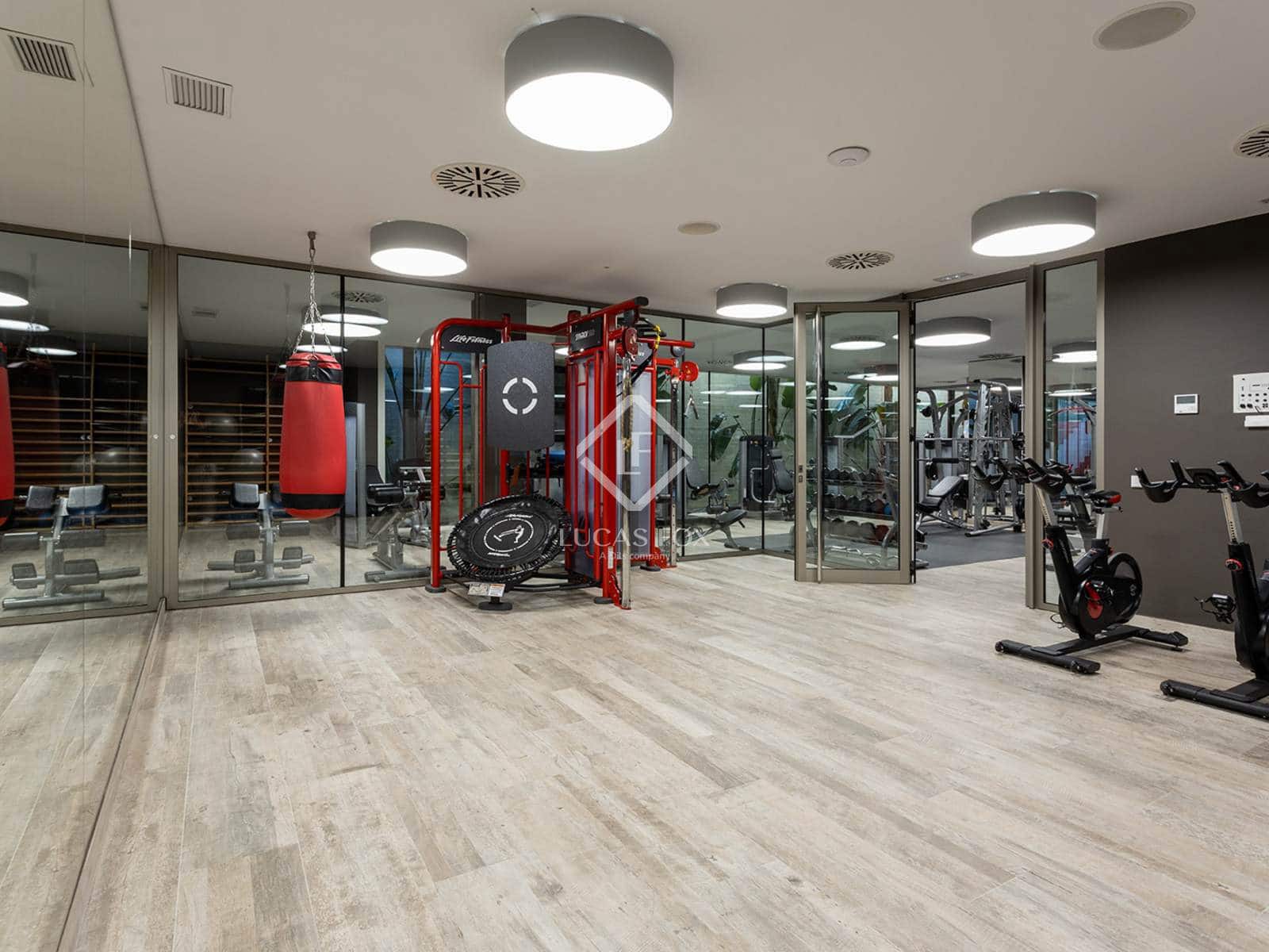 2 slaapkamer Appartement te koop in Barcelona stad met zwembad garage - € 2.490.000 (Ref: 9354210)