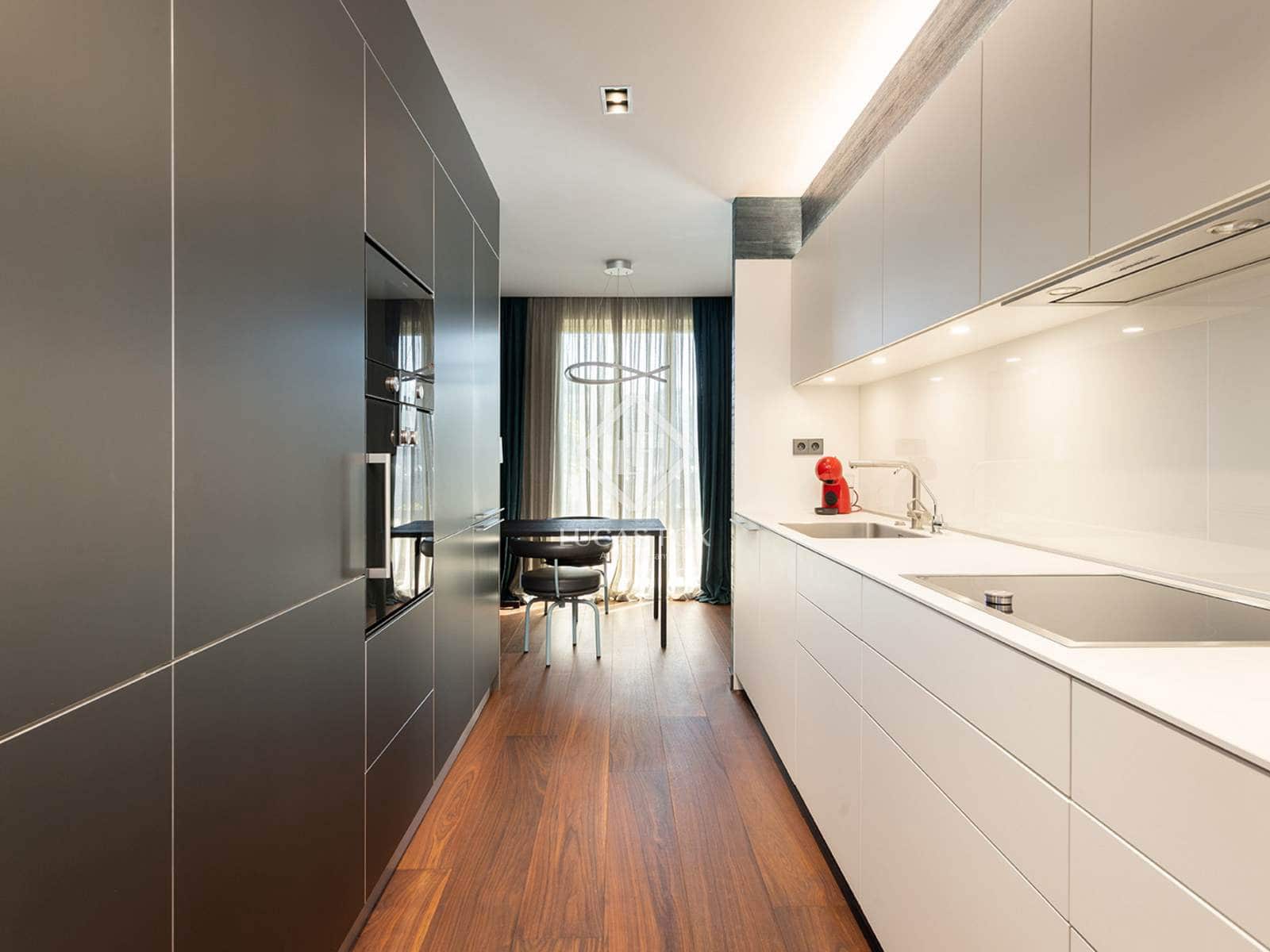 2 slaapkamer Appartement te koop in Barcelona stad met zwembad garage - € 2.490.000 (Ref: 9354210)