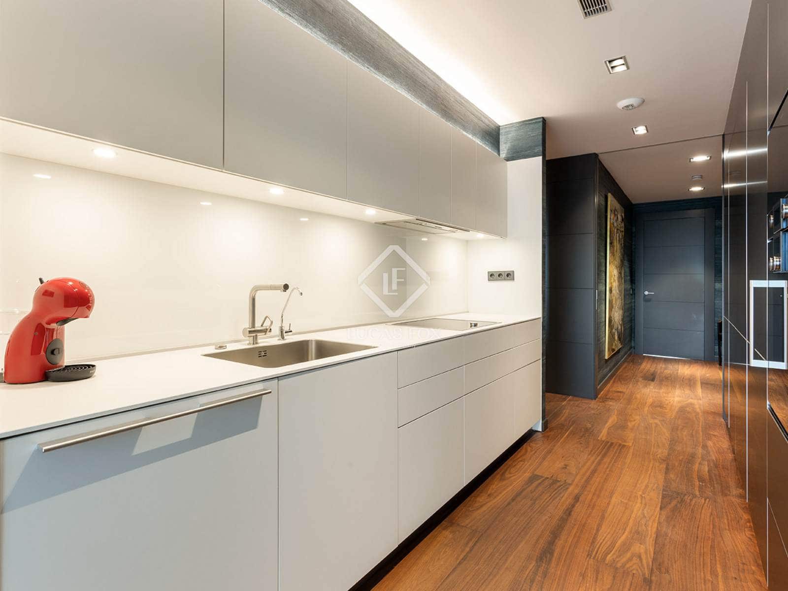 2 slaapkamer Appartement te koop in Barcelona stad met zwembad garage - € 2.490.000 (Ref: 9354210)