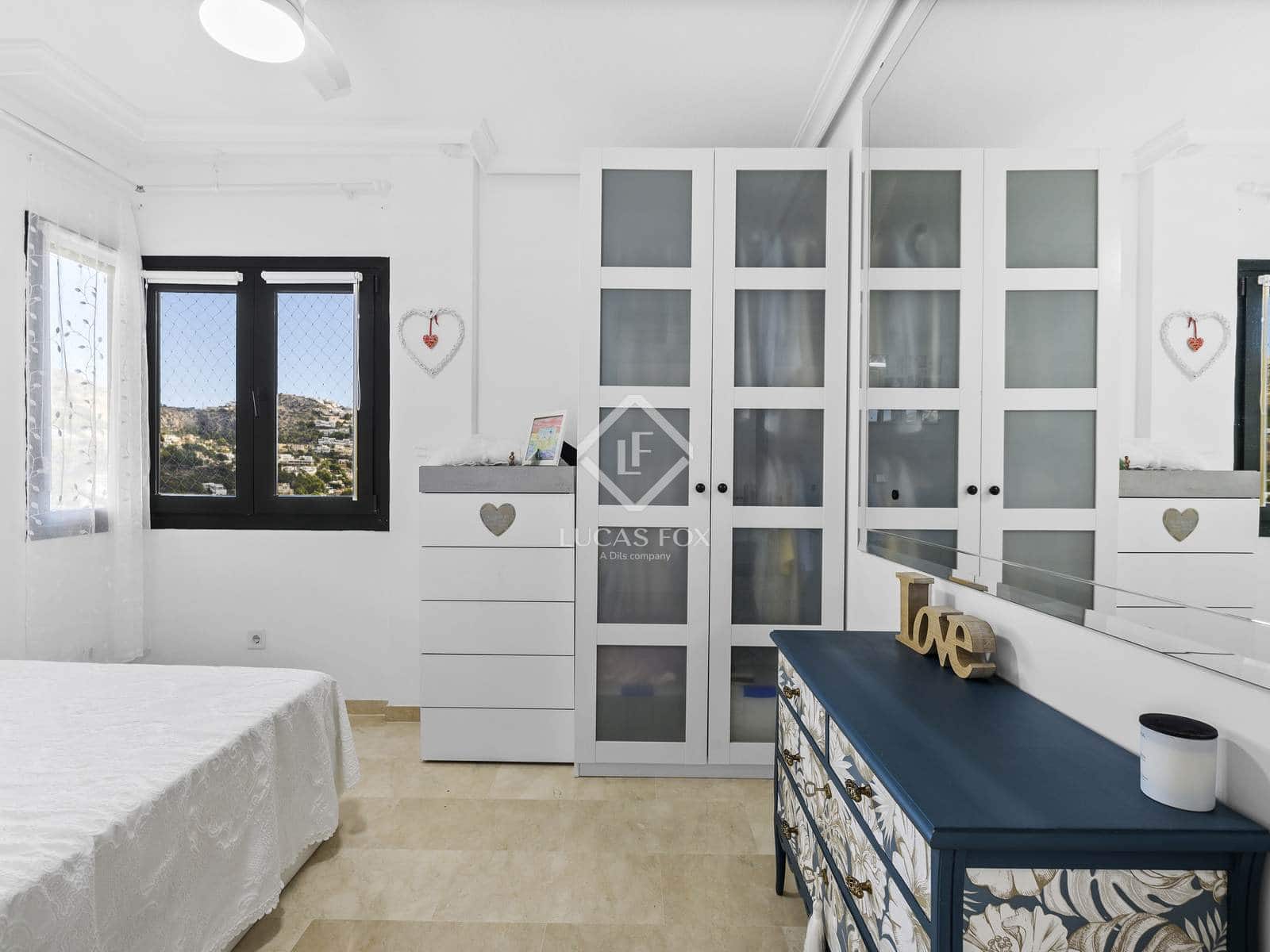 Ático de 2 habitaciones en Altea en venta con piscina garaje - 650.000 € (Ref: 9354513)