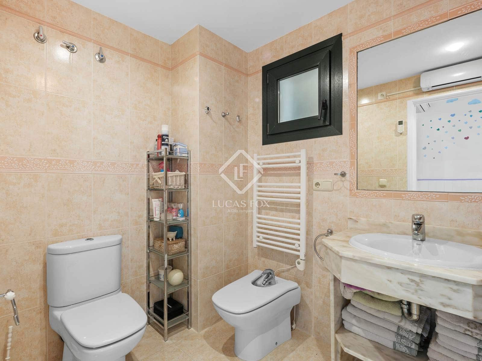 Ático de 2 habitaciones en Altea en venta con piscina garaje - 650.000 € (Ref: 9354513)