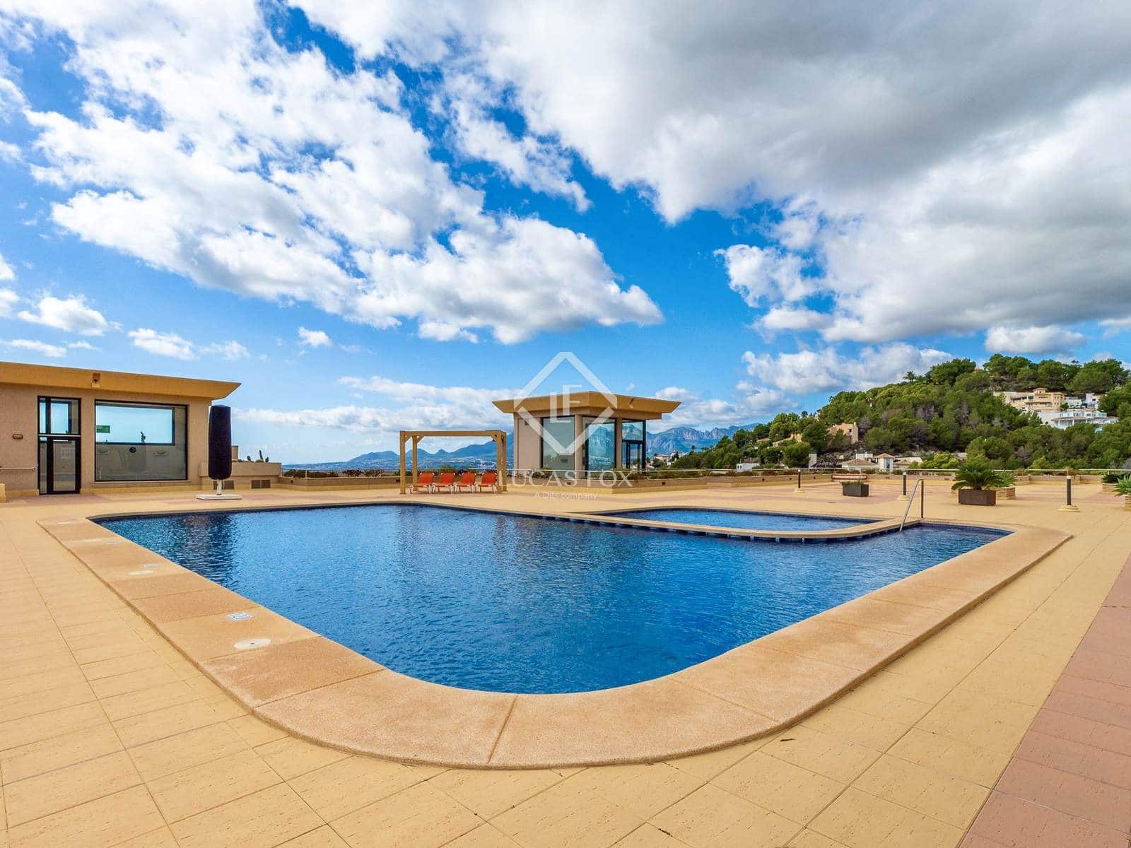 Ático de 2 habitaciones en Altea en venta con piscina garaje - 650.000 € (Ref: 9354513)