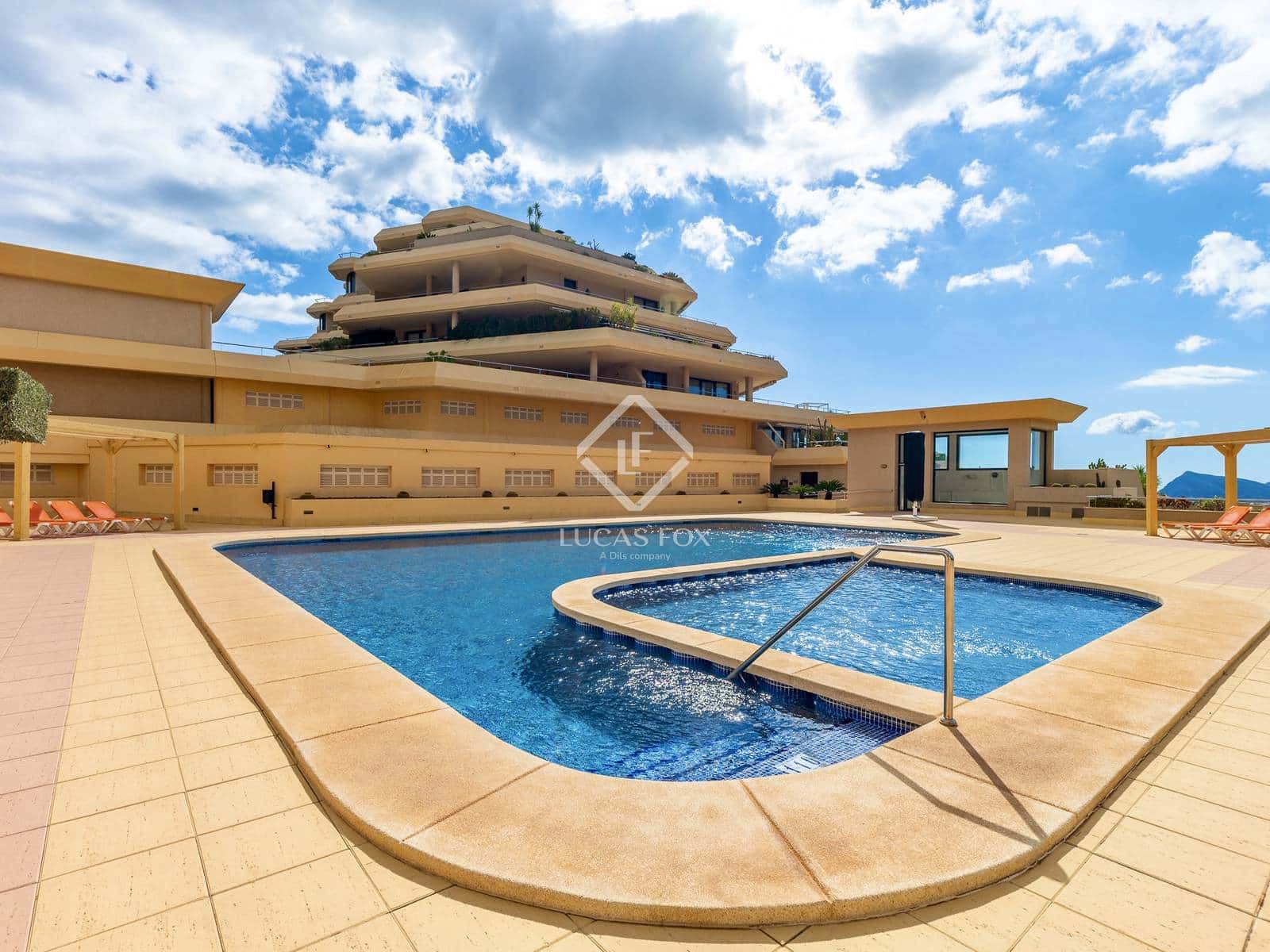 Ático de 2 habitaciones en Altea en venta con piscina garaje - 650.000 € (Ref: 9354513)