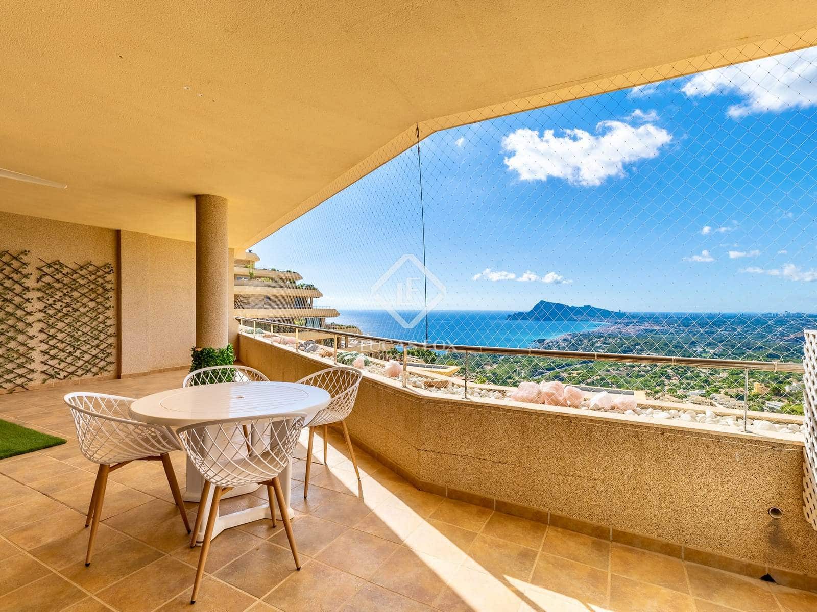 Ático de 2 habitaciones en Altea en venta con piscina garaje - 650.000 € (Ref: 9354513)