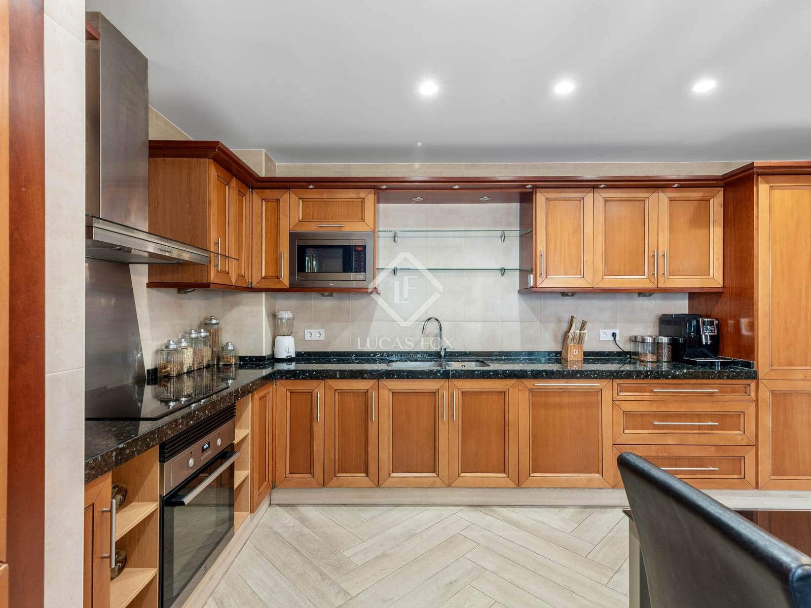 4 soveværelse Villa til salg i Finestrat med swimmingpool garage - € 1.050.000 (Ref: 9354514)